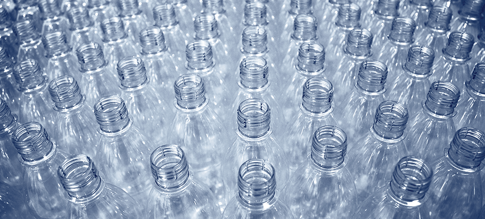 Article technique: Lusin® Lub O32F réduit les blocages dans les lignes de fabrication de bouteilles en PET